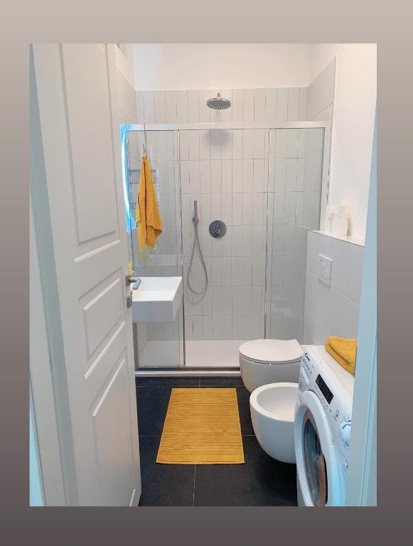 Bagno con lavatrice