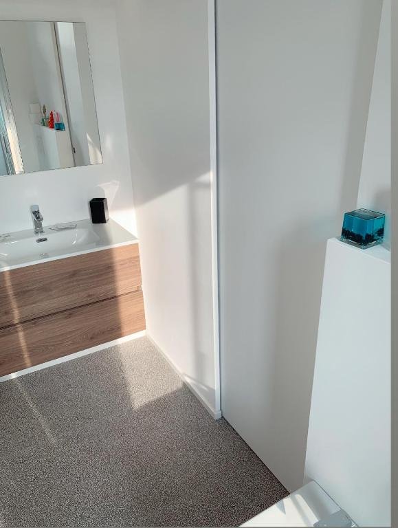 Bagno pronto per gli ospiti dopo il servizio di pulizia