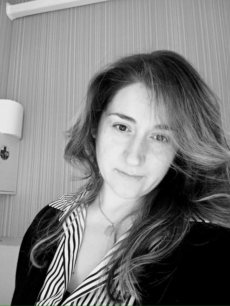 Ornella Falsone, Leon Service